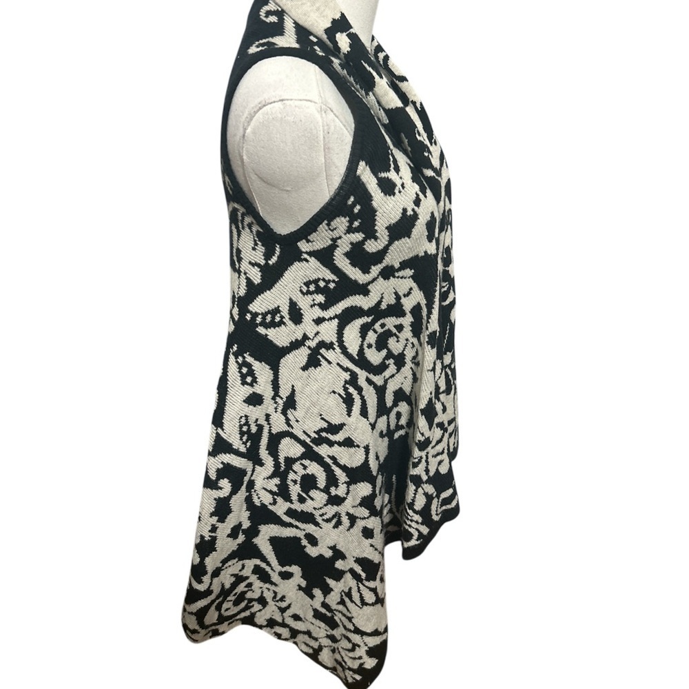 BCBGMAXAZRIA Black Ivory Tapestry Knit Vest Small | Layered Heritage Chic - Picture 3 of 7